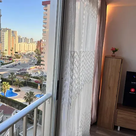 Apartamento Renovado A 3 Min De La Playa,piscina,wifi,aire,parking,vistas Comunitario Apartment *