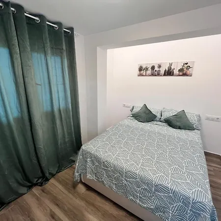 Apartment Apartamento Renovado A 3 Min De La Playa,piscina,wifi,aire,parking,vistas Comunitario *